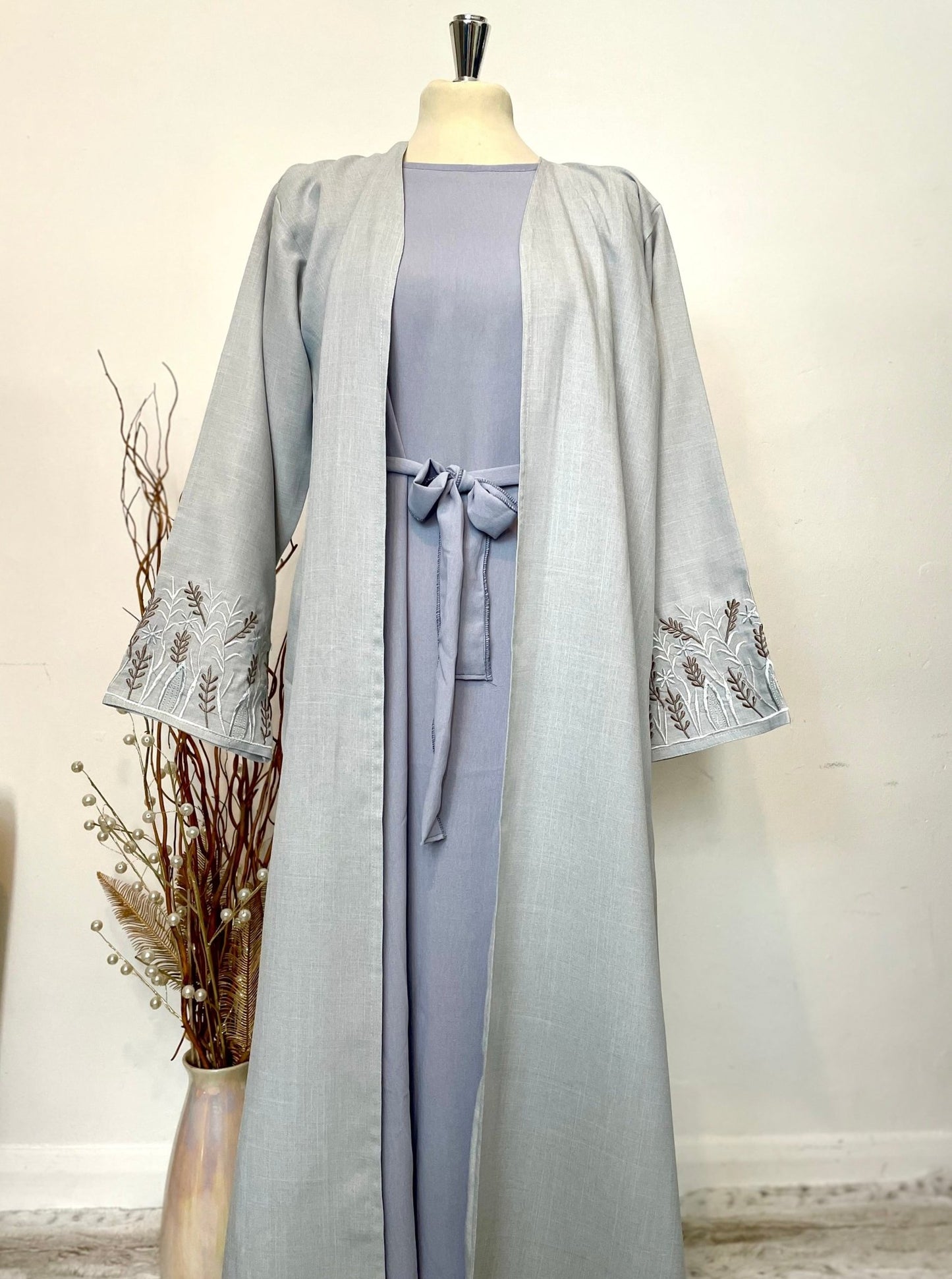 Awraq - 4 Piece Set in Ice Blue - Rouh London