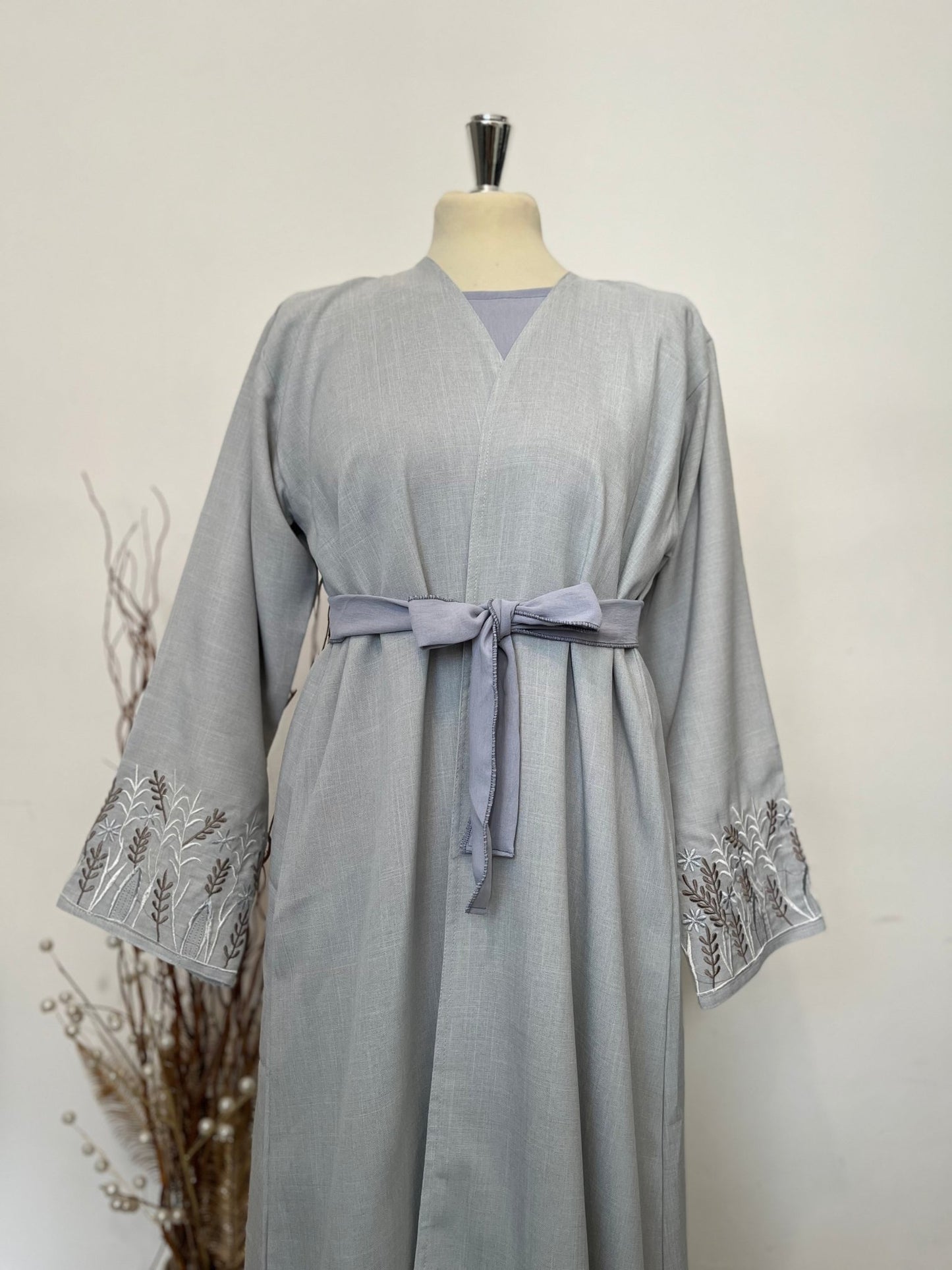 Awraq - 4 Piece Set in Ice Blue - Rouh London