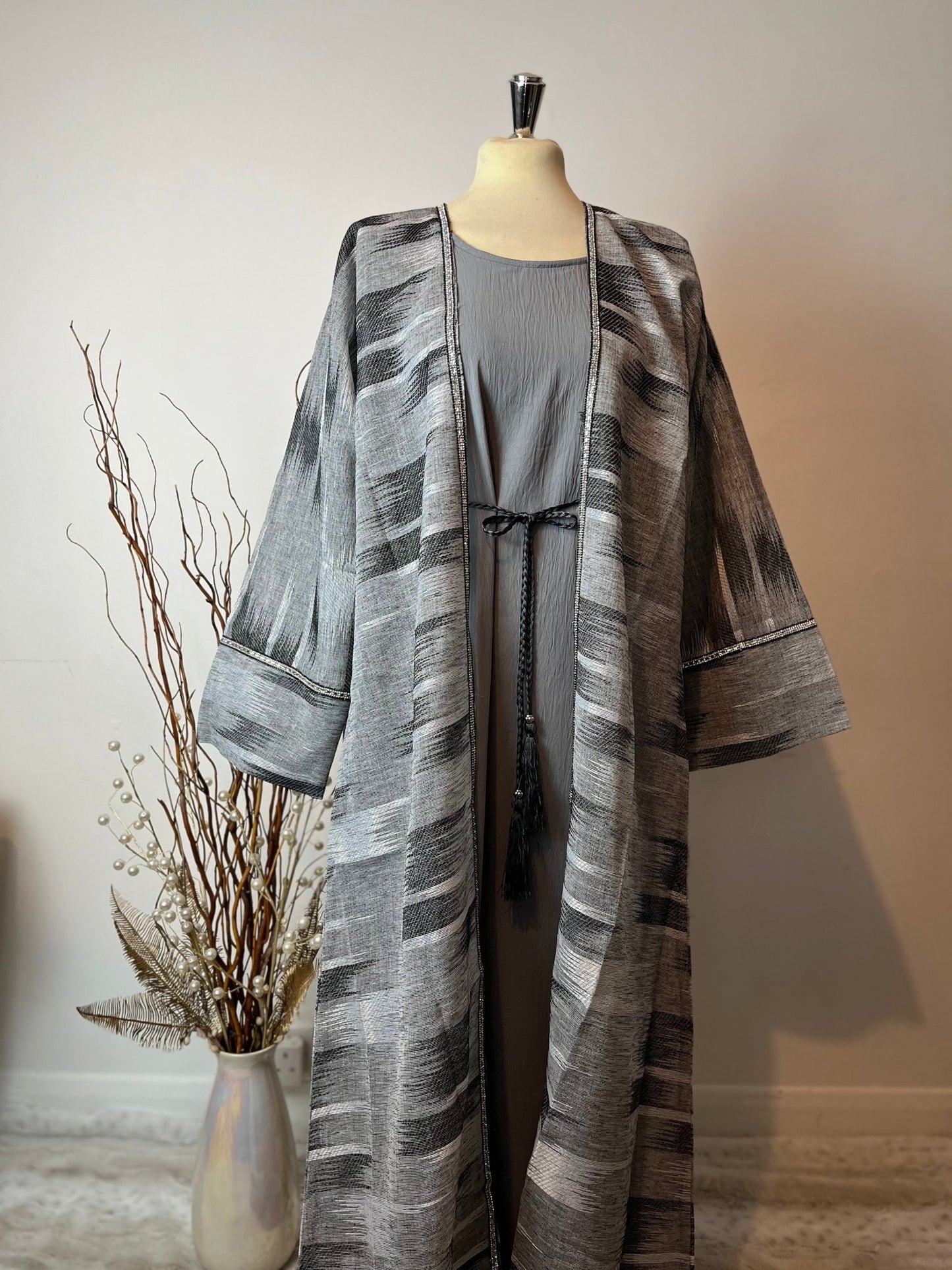 Sahara - 4 Piece Abaya Set in Grey - Rouh London