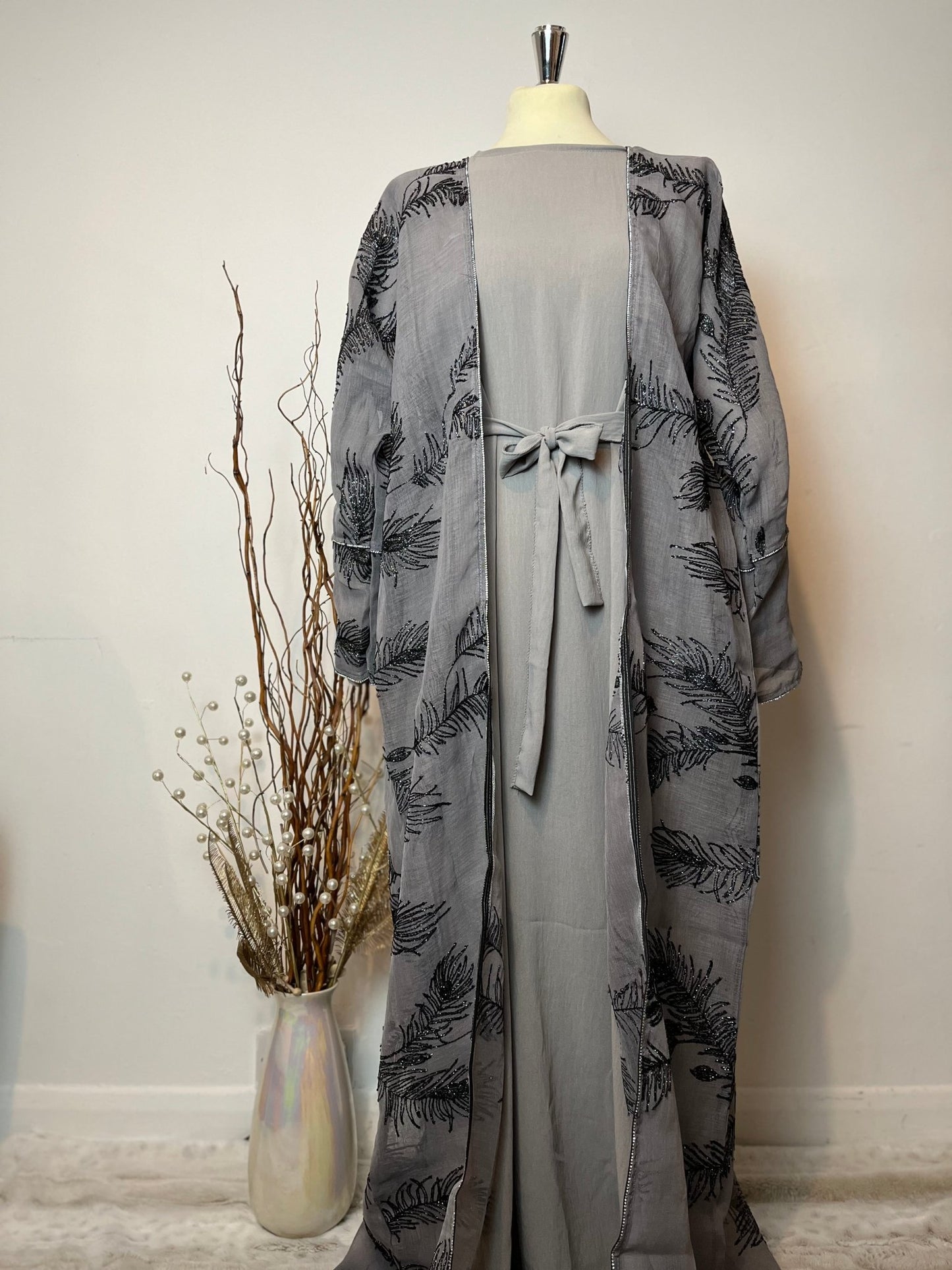 Tawus - 4 Piece Abaya Set in Grey - Rouh London