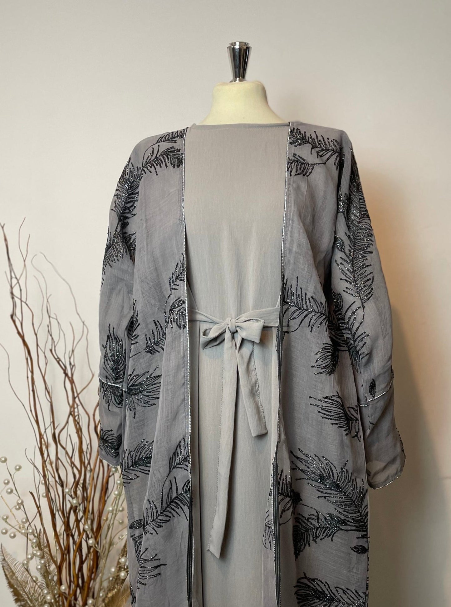 Tawus - 4 Piece Abaya Set in Grey - Rouh London