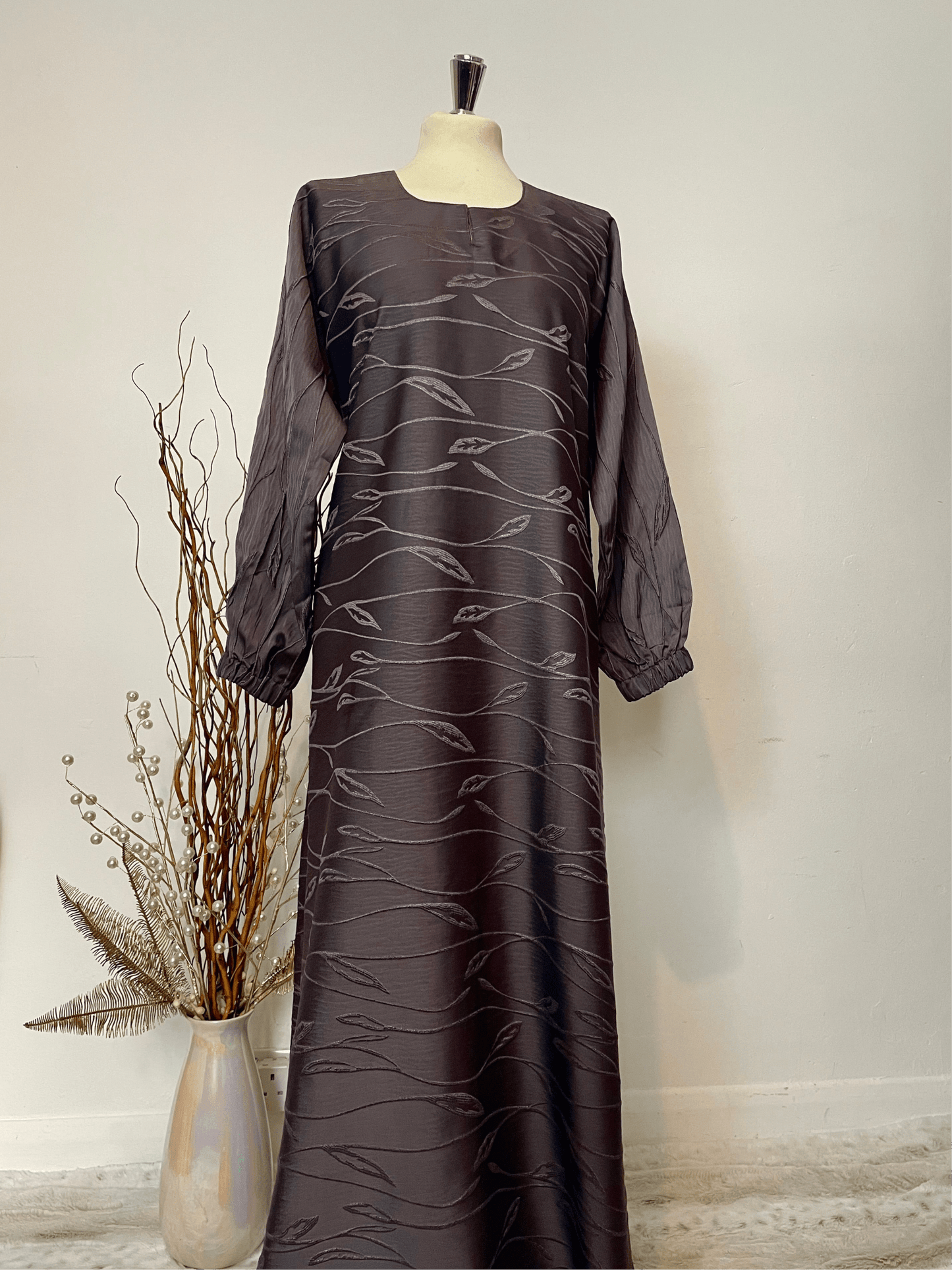 Leaf Print Closed Abaya - 2 Piece Set in Mauve - Rouh London
