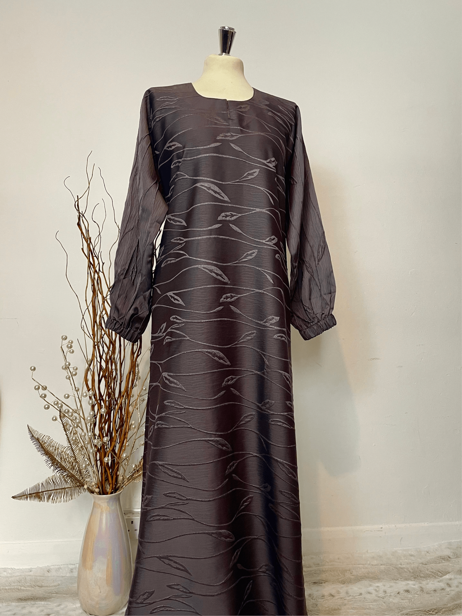 Leaf Print Closed Abaya - 2 Piece Set in Mauve - Rouh London
